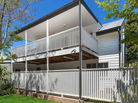 Blake Loft On Manning - 500 Metres To Two Beaches - Accommodation NSW 0