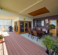 Blue Water Retreat - Upstairs - Accommodation NSW