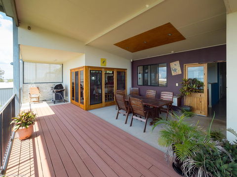 Blue Water Retreat - Upstairs - Accommodation NSW 0