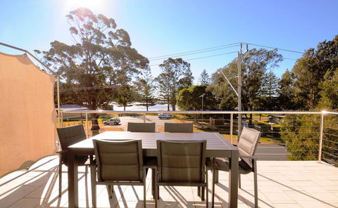Boardwalk Apartment 6 - Accommodation NSW 2