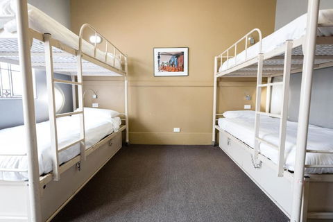 YHA Melbourne Central - Accommodation NSW 3