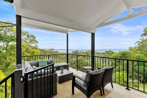 YARABIN - Luxury Home With Ocean Views - Accommodation NSW 0
