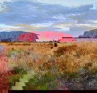 Uluru Ayers Rock Sunset with Outback Barbecue Dinner and Star Tour - Accommodation NSW