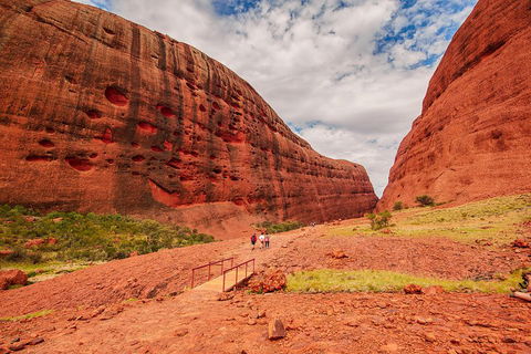 Kata Tjuta Sunrise And Valley Of The Winds Half-Day Trip - Accommodation NSW 3