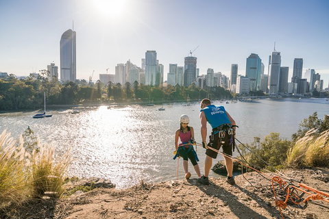 Abseiling The Kangaroo Point Cliffs In Brisbane - Accommodation NSW 1