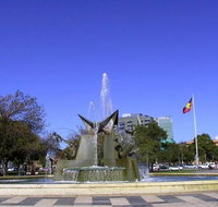 Explore Adelaide City Tour Haigh's Tasting Chocolate  Adelaide Oval Tour - Accommodation NSW