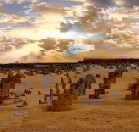 Pinnacle Desert Sunset and Night-time Stargazing Tour from Perth - Accommodation NSW