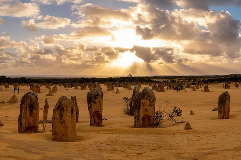 Pinnacle Desert Sunset And Night-time Stargazing Tour From Perth - Accommodation NSW 0