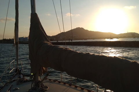 Townsville Small Group Sunset Sail Sailing Cruise Boat Tour Charter Hire - Accommodation NSW 2