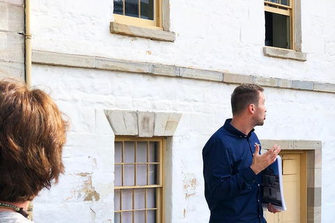 Convicts And The Rocks: Sydney's Walking Tour Led By Historian - Accommodation NSW 2