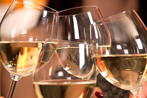Yarra Valley Wine Tour Inc Lunch With A Glass Of Wine, Tastings And Chocolate - Accommodation NSW 5