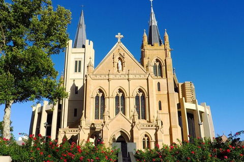 Perth Scavenger Hunt: Perched On A Swan - Accommodation NSW 1